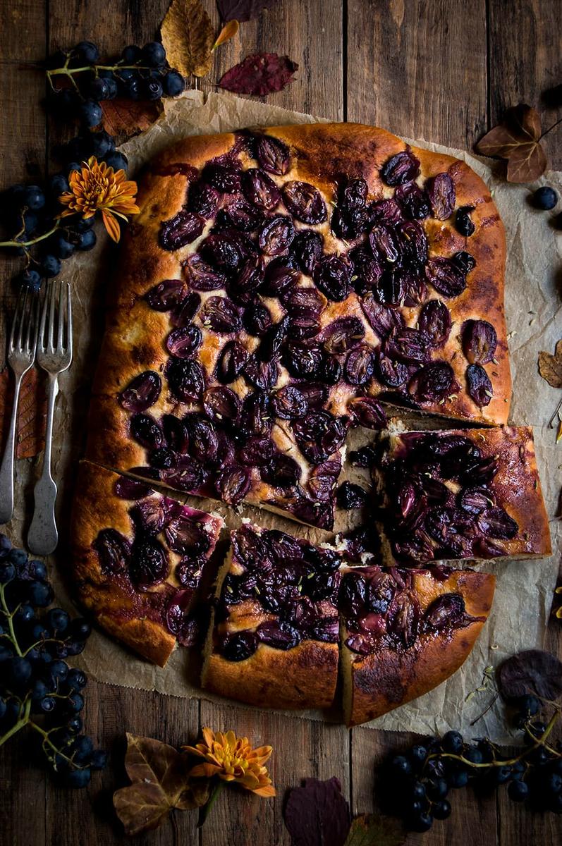 Cómo hacer Schiacciata con uvas
