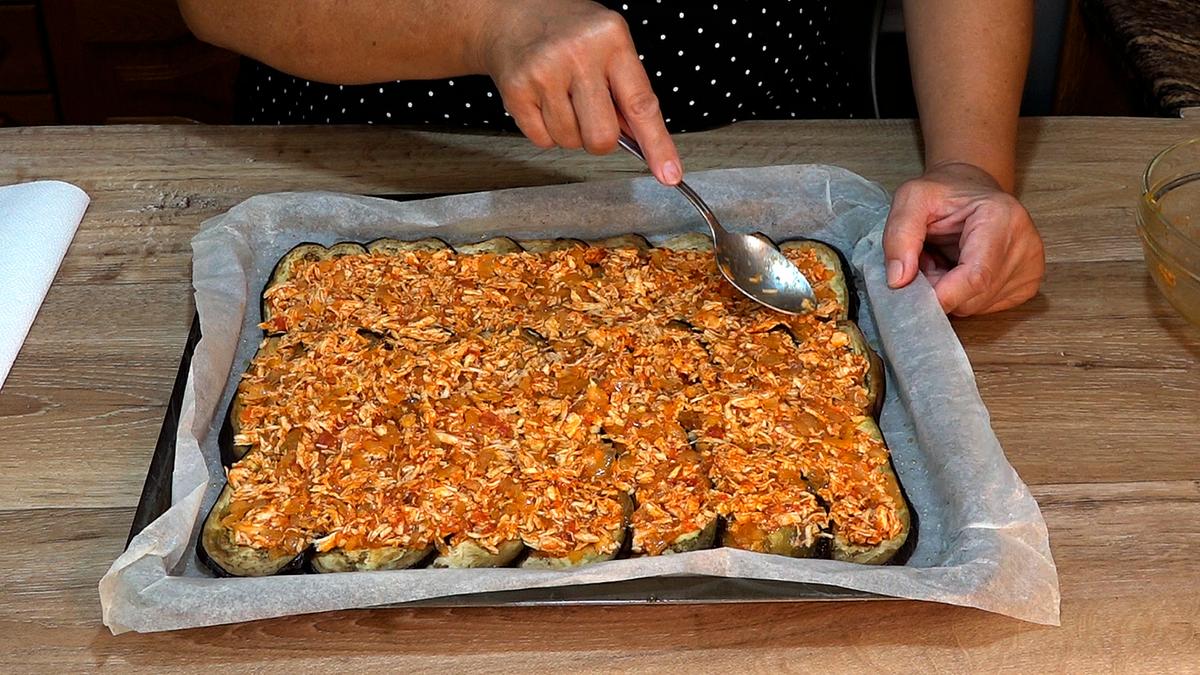 ROLLO DE BERENJENA CON POLLO Y BECHAMEL- Foto 12