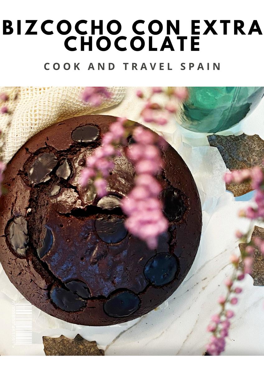 CÓMO HACER UN BIZCOCHO CASERO Y FÁCIL DE YOGUR, LECHE Y CHOCOLATE. Hola fooders !! Hoy os dejamos un bizcocho para todos los amantes del chocolate. Os va a sorprender el sabor, porque este bizcocho es esponjoso y extra jugoso. Así que hoy os dejamos una receta buenísima, con pocos ingredientes ! Esperamos que os guste nuestra receta de bizcocho de yogur, leche y chocolate.