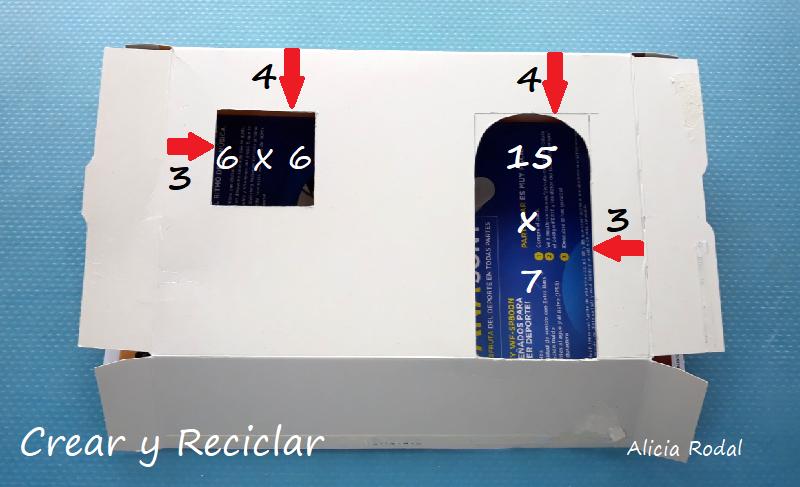 En este tutorial te enseño cómo hacer una linda casita de cartón, con árbol de Navidad y luces, como decoración navideña, para decorar cualquier rincón de tu hogar. Diy