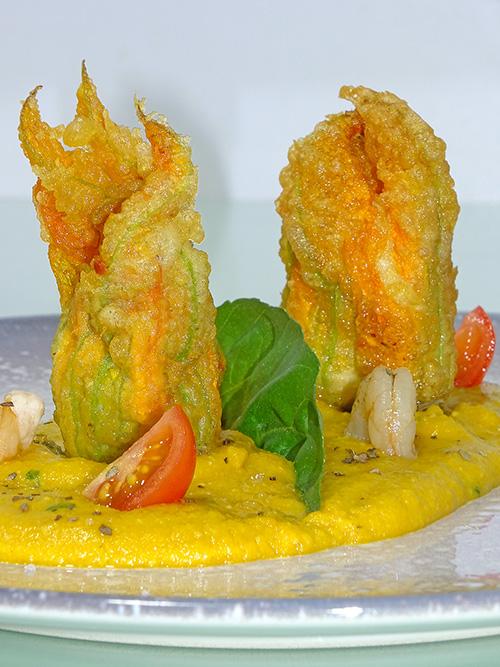 Flores de calabacín rellenas de brandada de bacalao