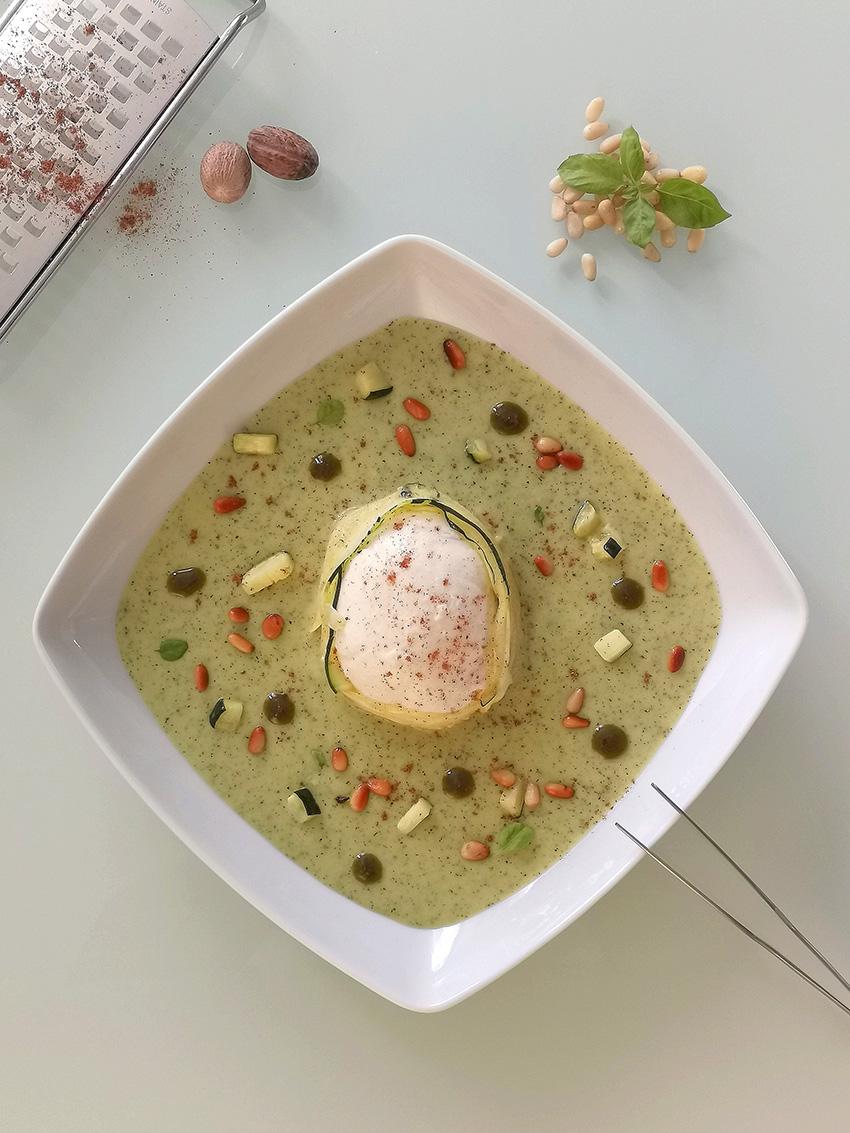 Crema de calabacín con mozzarella fresca