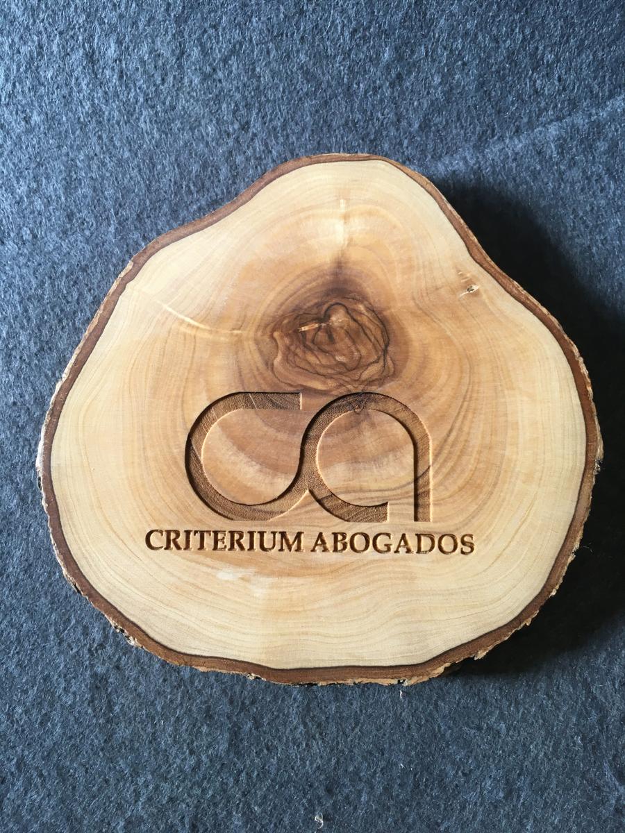 Untersetzer aus Olivenholz