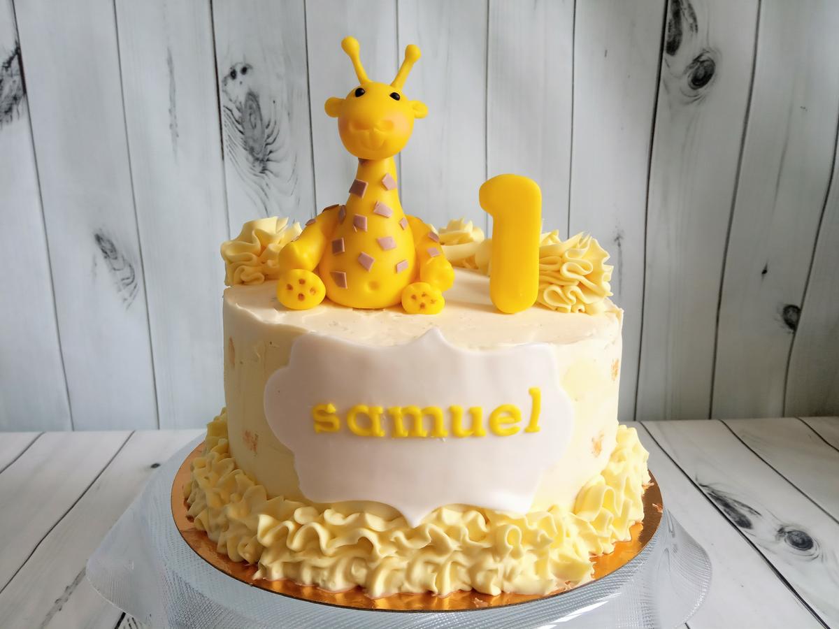 Tarta jirafita de crema y fondant
