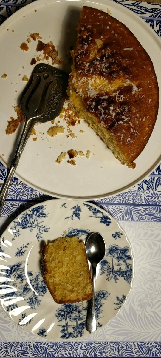 Bizcocho casero con coco y limón