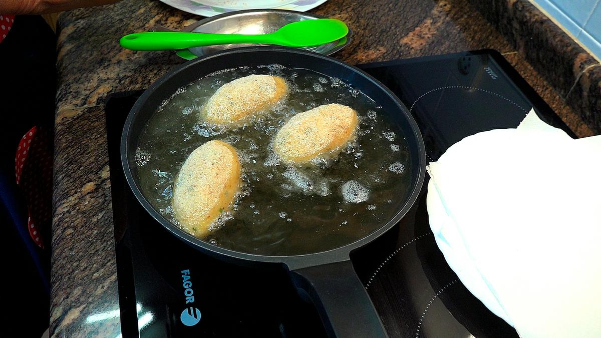 CROQUETONES DE PATATA (PAPAS) RELLENOS DE JAMÓN Y QUESO - Foto 14