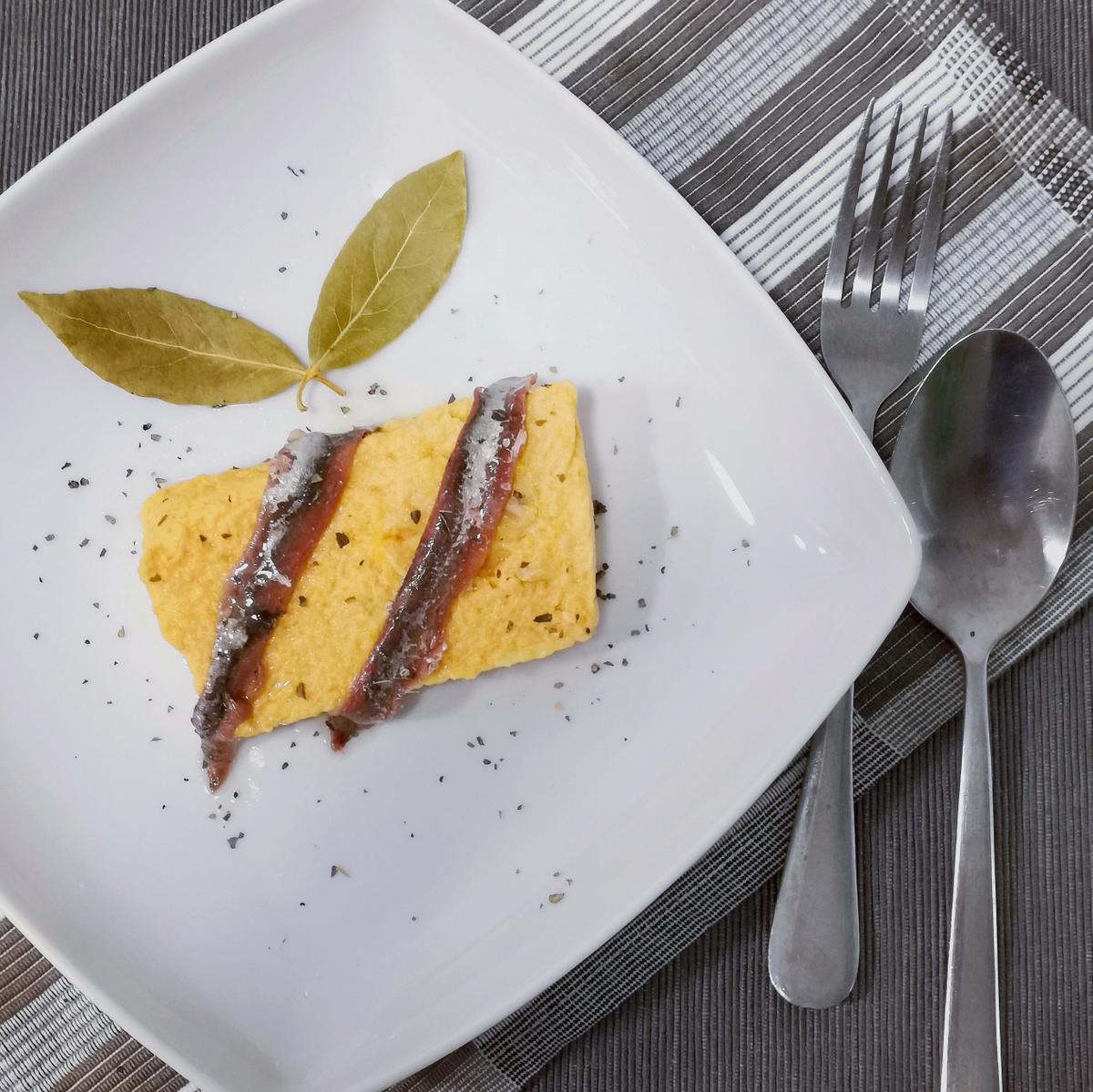 Pastel de calabaza y boniato con anchoas de l'Escala