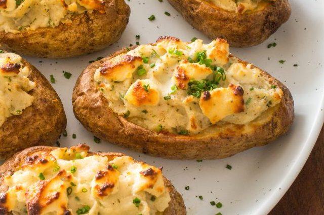 Recetas sanas para invierno. Patatas rellenas pollo y champiñones