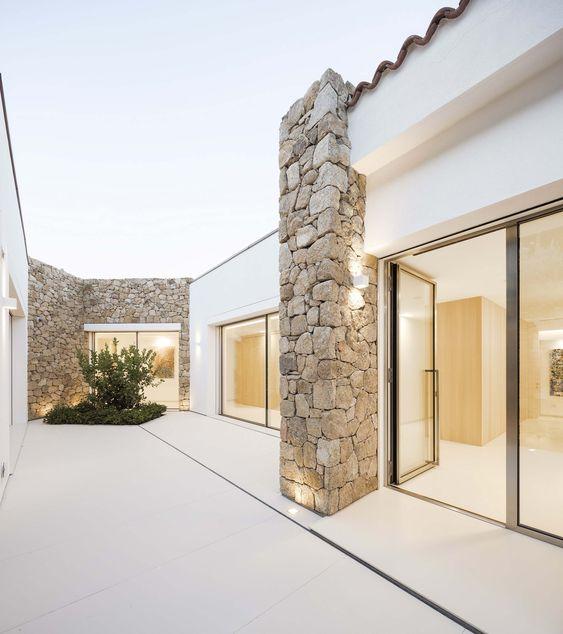 Ideas de casas blancas y modernas con jardín