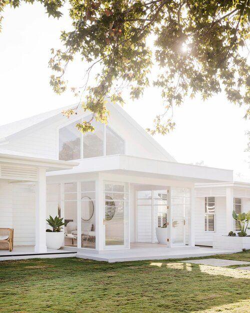 Diseños de casas grandes color blanco