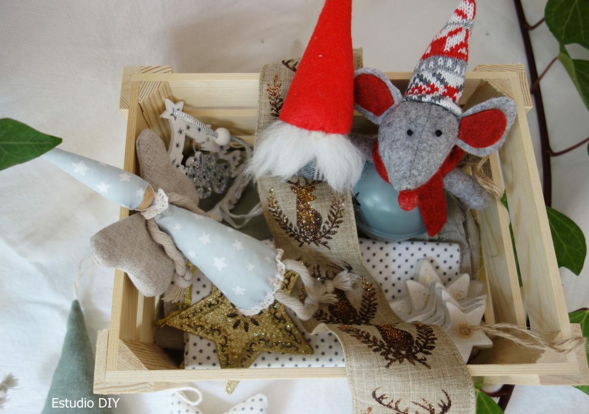 Decoración de Navidad: adorno de tela. Hada