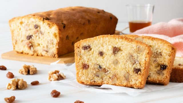 bizcocho de ron con pasas y nueces