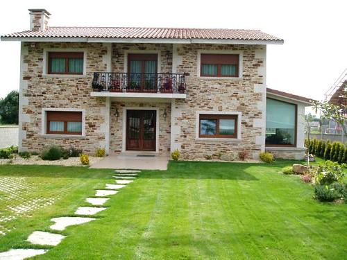 Diseños de casas rústicas de dos pisos sencillas