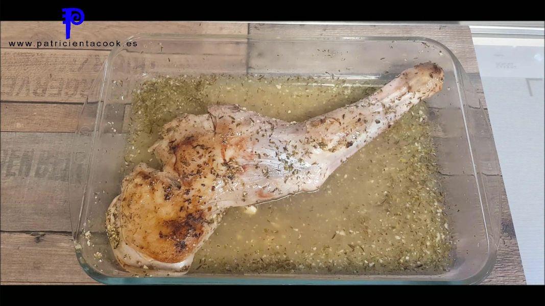 Paletilla de cordero a la griega con salsa de arándanos - patricienta cook