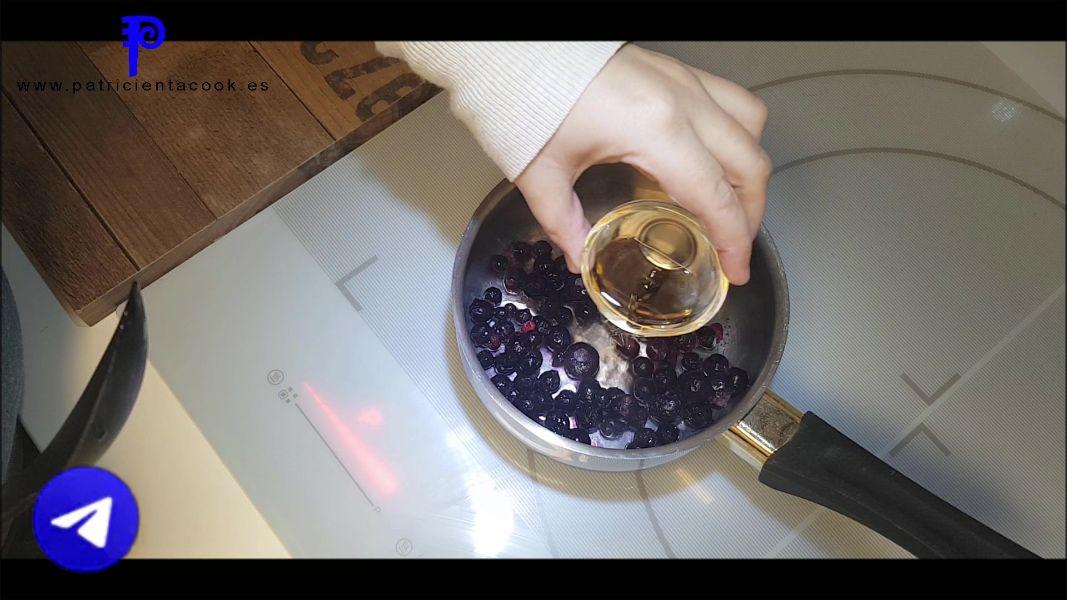 Paletilla de cordero a la griega con salsa de arándanos - patricienta cook