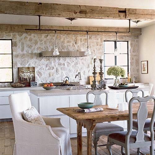 Interiores de casas rústicas pequeñas