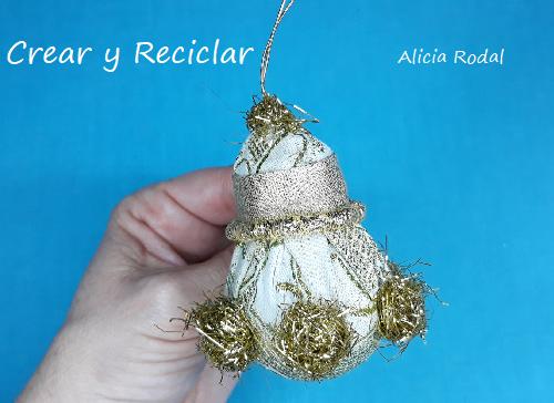 Decoraciones navideñas fáciles con bombillas o bombillos de luz fundidos o quemados, para hacer 3 ideas de adornos, figuras o guirnaldas decorativas para el árbol de Navidad o cualquier otra decoración navideña. Diy