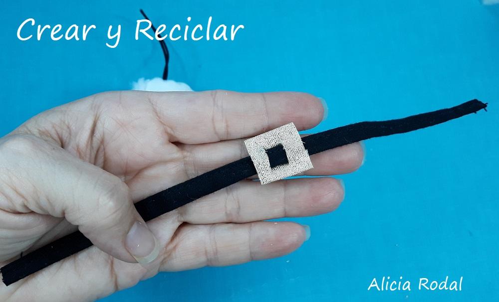 Decoraciones navideñas fáciles con bombillas o bombillos de luz fundidos o quemados, para hacer 3 ideas de adornos, figuras o guirnaldas decorativas para el árbol de Navidad o cualquier otra decoración navideña. Diy