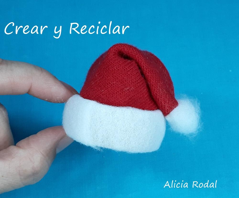 Decoraciones navideñas fáciles con bombillas o bombillos de luz fundidos o quemados, para hacer 3 ideas de adornos, figuras o guirnaldas decorativas para el árbol de Navidad o cualquier otra decoración navideña. Diy
