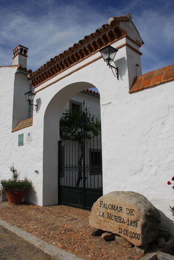 Fachadas de bardas de casas coloniales