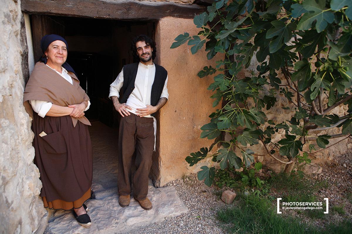 Los personajes de Tomasa y Mariano que aparecen en las visitas teatralizadas de la Casa de la Ribera. Peñafiel. Valladolid. Castilla y León. España.© Javier Prieto Gallego