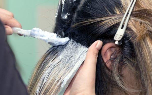 Efecto rejuvenecedor con mechas balayage en cabello oscuro - EDER Zentroa, tu centro de belleza integral en Donostia - San Sebastián