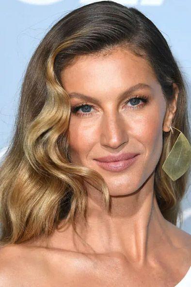 Giselle Bündchen - efecto rejuvenecedord con mechas balayage en cabello oscuro - EDER Zentroa, tu centro de belleza integral en Donostia - San Sebastián