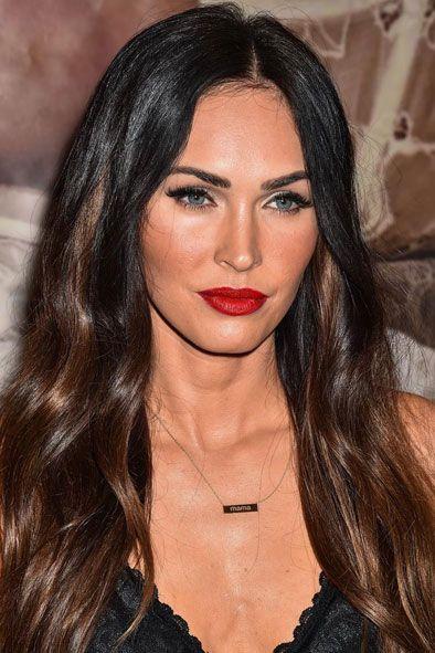 Megan Fox - efecto rejuvenecedor con mechas balayage en cabello oscuro - EDER Zentroa, tu centro de belleza integral en Donostia - San Sebastián