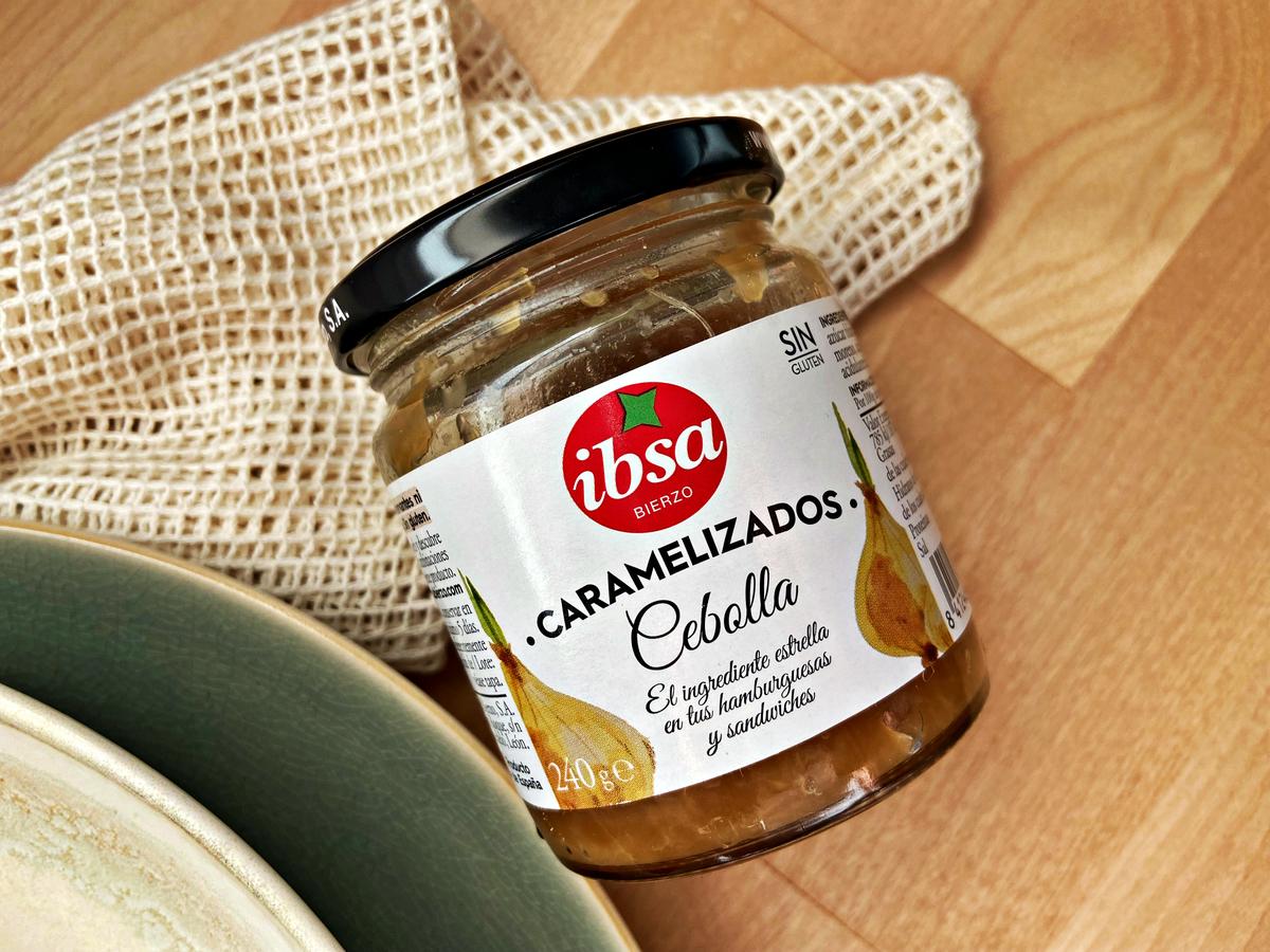 Cómo hacer Bacalao con Cebolla Caramelizada. Receta paso a paso. Hola fooders! Hoy os dejamos una receta muy sencilla y tremendamente deliciosa. Y es que tiene el toque perfecto, entre lo salado y lo dulce. Así coge, libreta y lápiz y ponte manos a la obra.