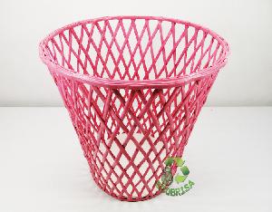 En este tutorial te muestro 5 geniales y creativas ideas para crear objetos útiles para nuestra casa, con papel periódico, revistas, catálogos, publicidad, ofertas de supermercados, volantes y otros materiales reciclados. Diy