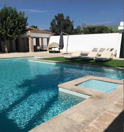 La piscina es ese lugar donde podemos generar los mejores recuerdos de nuestra vida y para todos los miembros de la familia