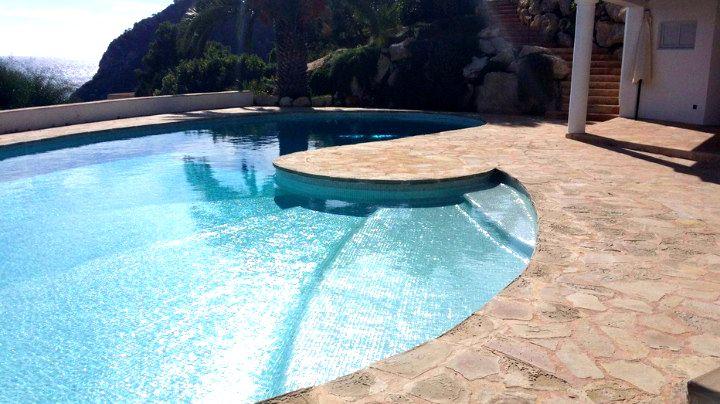 La piscina es ese lugar donde podemos generar los mejores recuerdos de nuestra vida y para todos los miembros de la familia