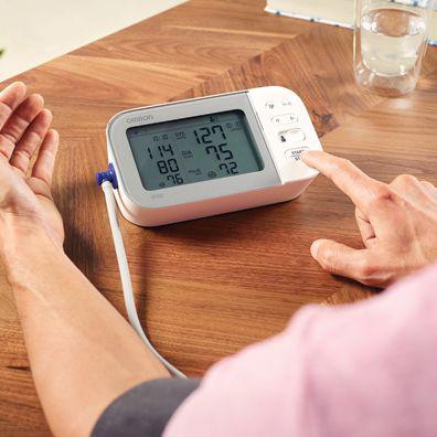 como se utiliza el tensiómetro