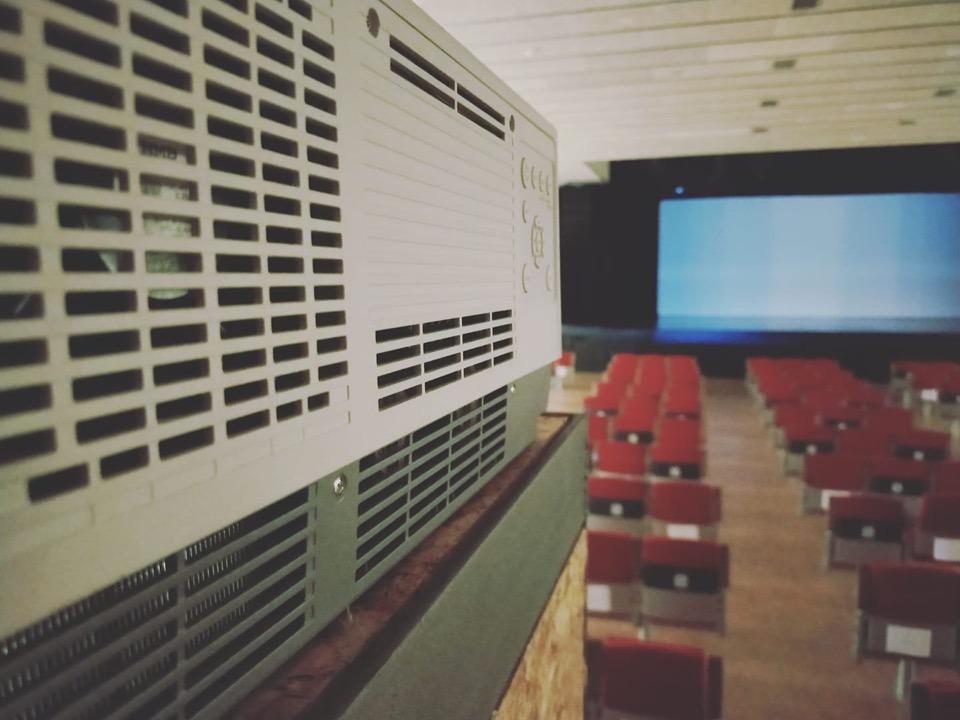 Proyector para pantalla gigante