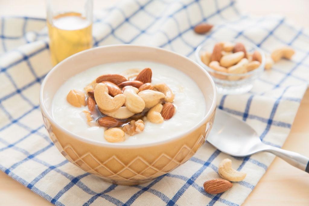 yogur frutos secos desayuno
