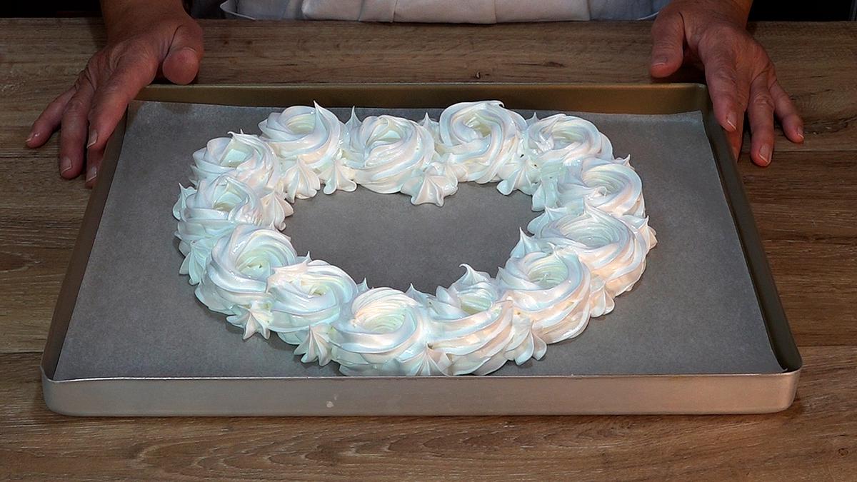 TARTA ESPECIAL SAN VALENTÍN 2022 DE MERENGUE Y LIMÓN - Loli Domínguez - Foto 11