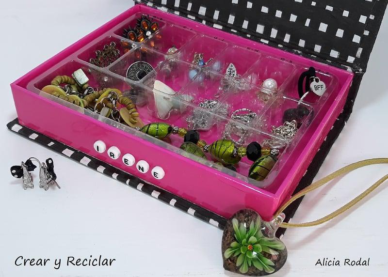 Más de 30 ideas de manualidades hechas con amor para regalar, para vender, el día de los enamorados o cualquier celebración especial, como el día de la madre, Navidad, cumpleaños, aniversarios, bodas. Regalos hechos con amor y a mano Diy.