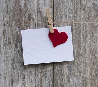 Más de 30 ideas de manualidades hechas con amor para regalar, para vender, el día de los enamorados o cualquier celebración especial, como el día de la madre, Navidad, cumpleaños, aniversarios, bodas. Regalos hechos con amor y a mano Diy.