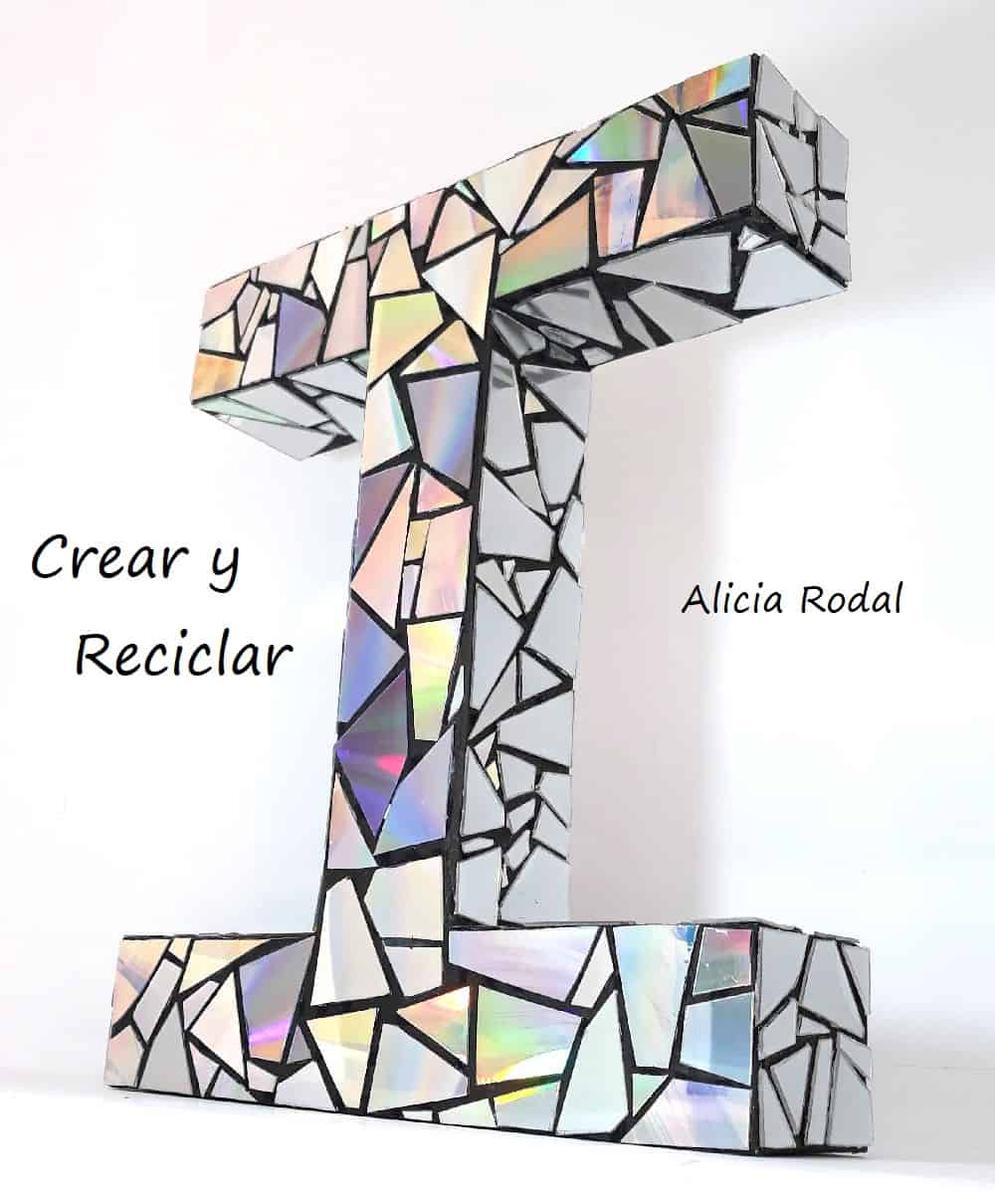 Más de 30 ideas de manualidades hechas con amor para regalar, para vender, el día de los enamorados o cualquier celebración especial, como el día de la madre, Navidad, cumpleaños, aniversarios, bodas. Regalos hechos con amor y a mano Diy.