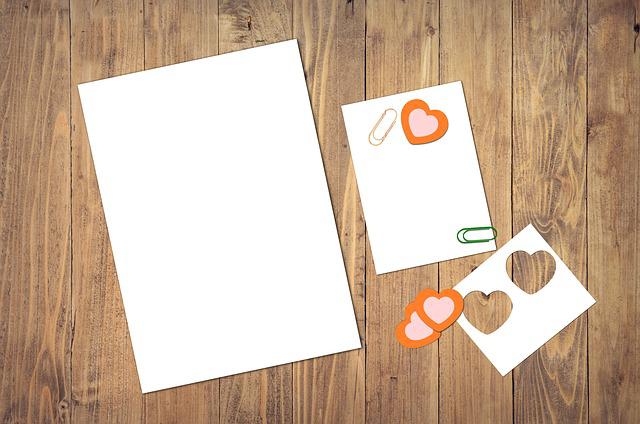 Existen distintos tipos de papeles para manualidades, es por eso que en esta publicación te hablaré en profundidad acerca de este material.