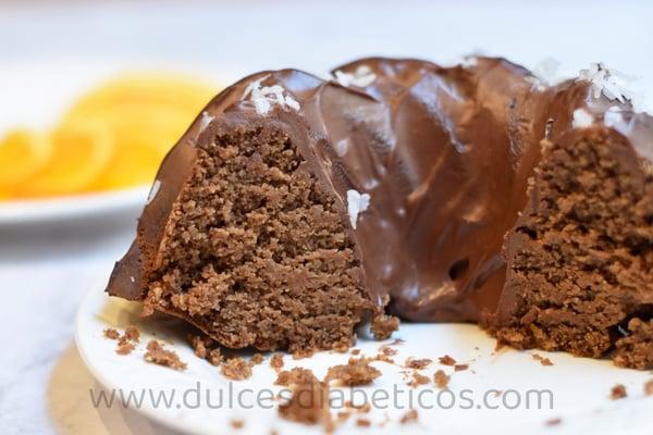 bundt cake de naranja y chocolate