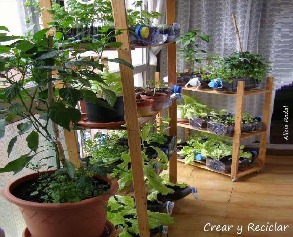 Ecología, sostenibilidad y reciclaje, aquí en mi blog, Crear y Reciclar, encontrarás muchísimas ideas creativas y originales de lo que se puede hacer si reutilizamos materiales reciclados.