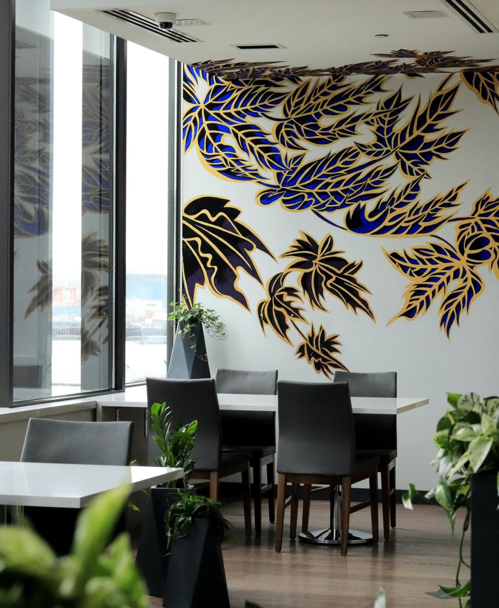 Con el papel tapiz del 2022 el verdor llega a las paredes 1