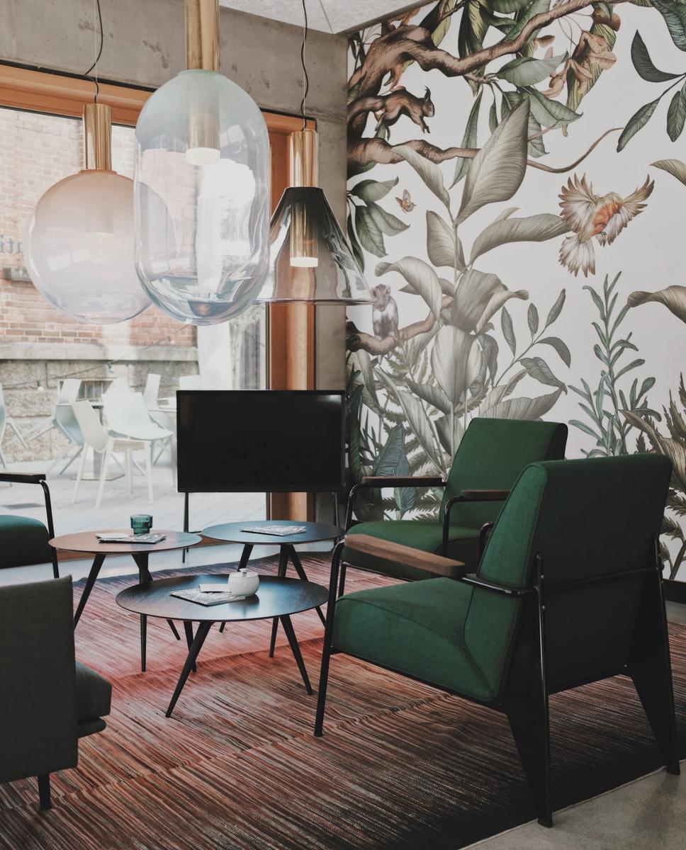 Con el papel tapiz del 2022 el verdor llega a las paredes 3