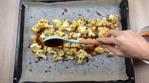 mezclar la coliflor con salsa barbacoa
