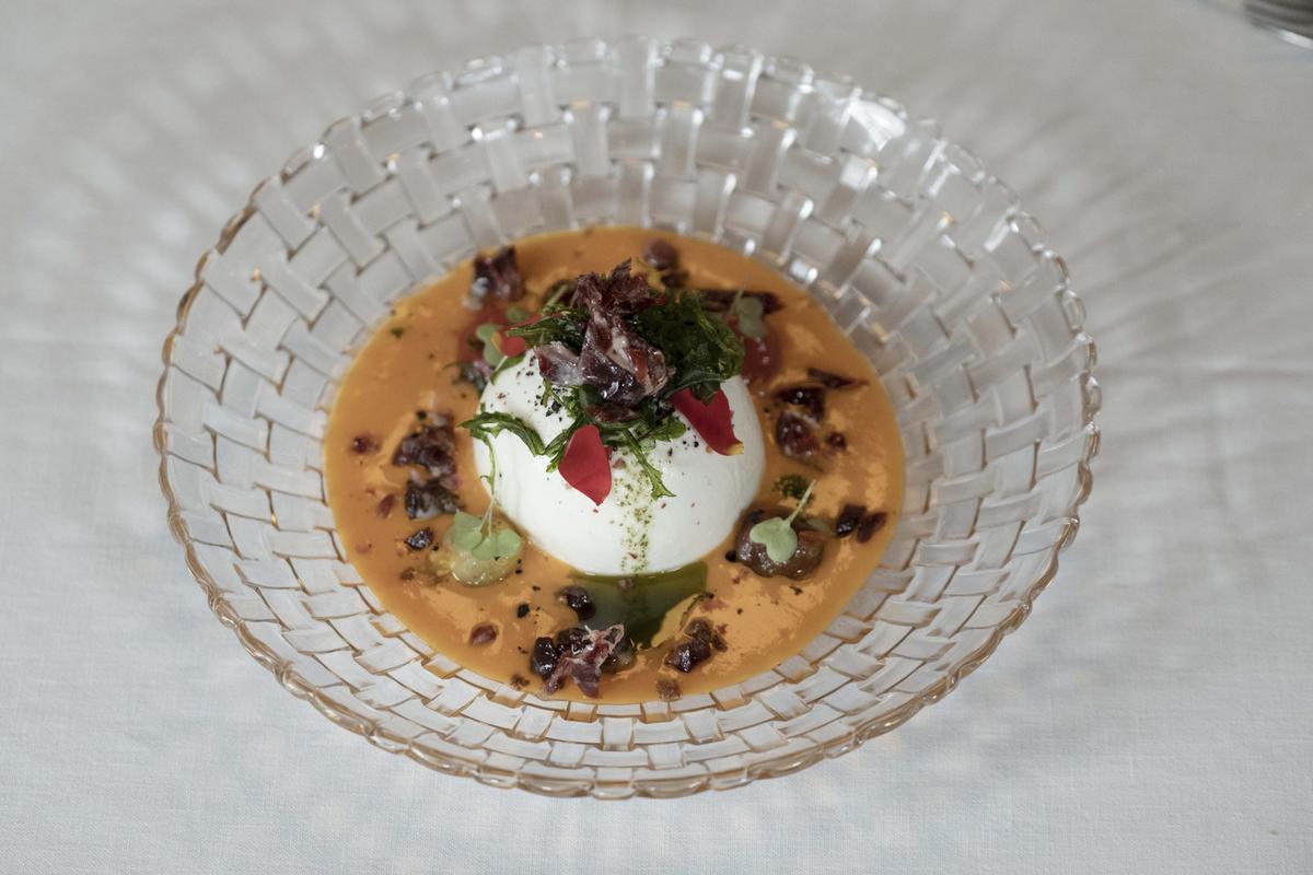 Burrata con Jamón Ibérico y Salmorejo