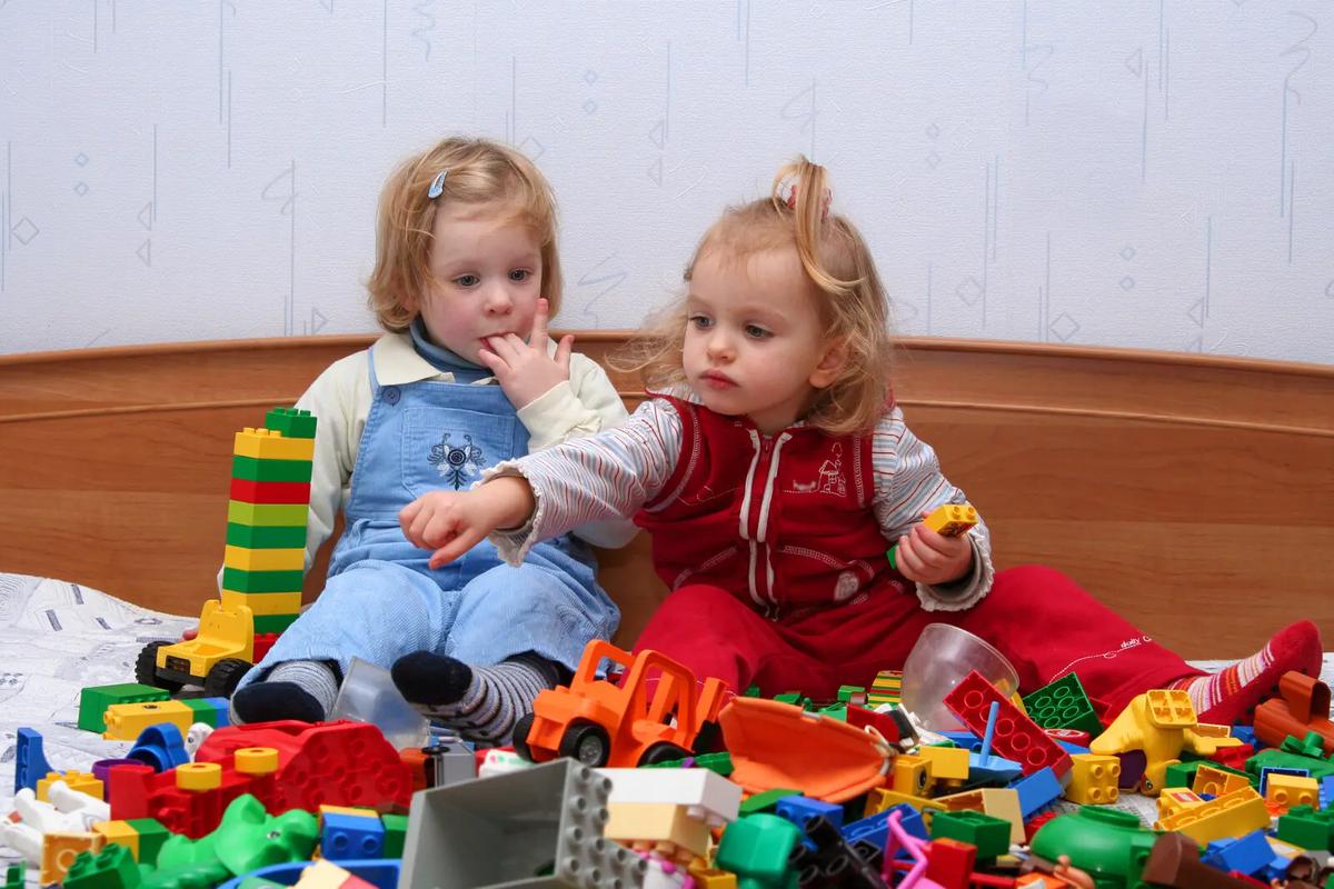 el papel de los juguetes en el desarrollo infantil