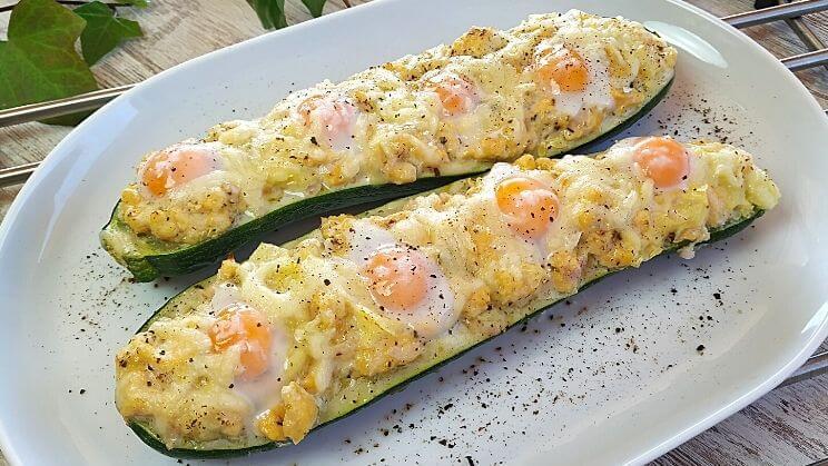 Calabacines rellenos de pollo