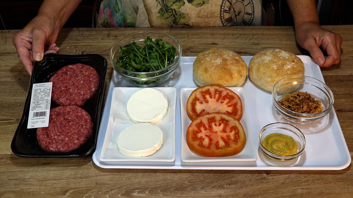 HAMBURGUESAS DE WAGYU, PATATAS GAJO Y AROS DE CEBOLLA - Loli Domínguez - Foto 12