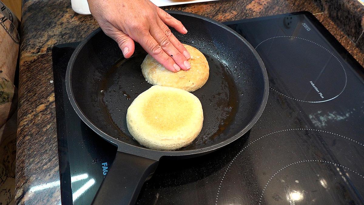 HAMBURGUESAS DE WAGYU, PATATAS GAJO Y AROS DE CEBOLLA - Loli Domínguez - Foto 18